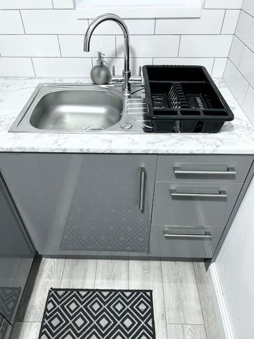 Modern Studio Near Nec With Free Parking - Prime Location Sheldon  Kültér fotó